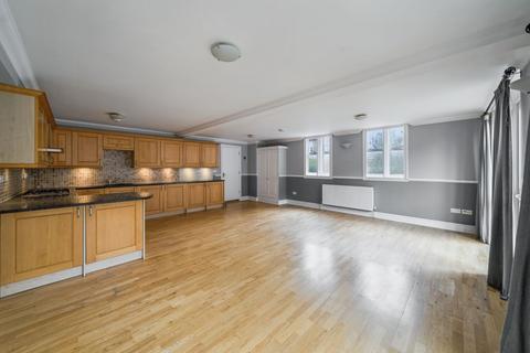 2 bedroom flat for sale, Flat 1 Convent Court, Hatch Lane, Windsor, Berkshire, SL4 3QR