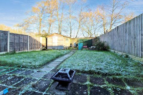 3 bedroom end of terrace house for sale, Orwell Drive, Aylesbury