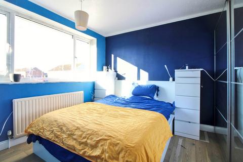 3 bedroom end of terrace house for sale, Orwell Drive, Aylesbury