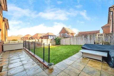 4 bedroom detached house for sale, Owl Close