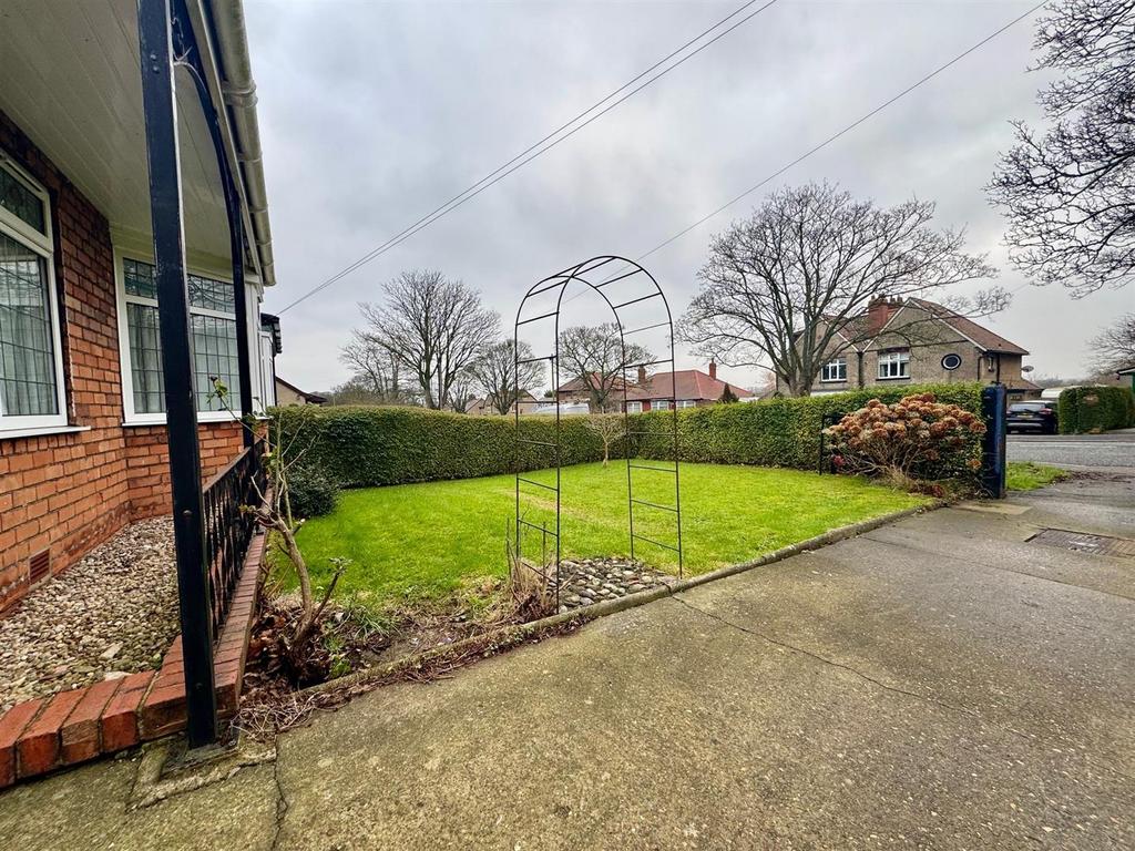 Front Garden.jpg