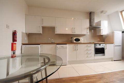 3 bedroom apartment to rent, St Andrews Street, City Centre