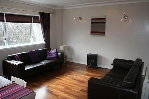 3 bedroom flat to rent, Trinity Court, Edinburgh, EH5