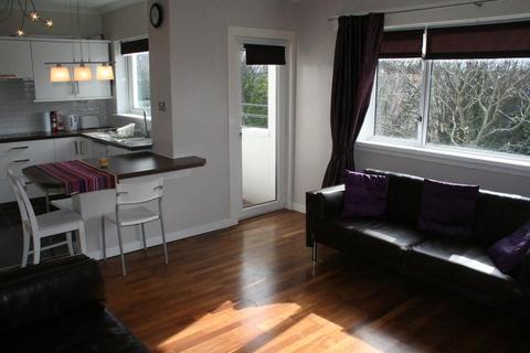 3 bedroom flat to rent, Trinity Court, Edinburgh, EH5