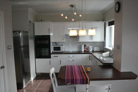 3 bedroom flat to rent, Trinity Court, Edinburgh, EH5