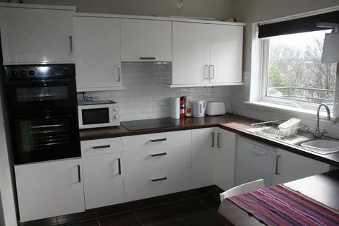 3 bedroom flat to rent, Trinity Court, Edinburgh, EH5