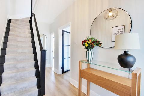 3 bedroom end of terrace house for sale, Pinnocks Avenue, Gravesend, Kent, DA11