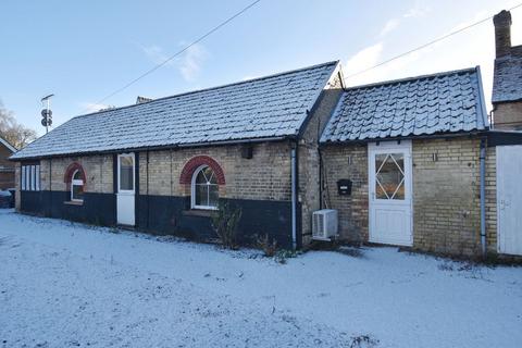1 bedroom bungalow to rent, Queens Stable Yard, The Chantry, Fulbourn, Cambridge