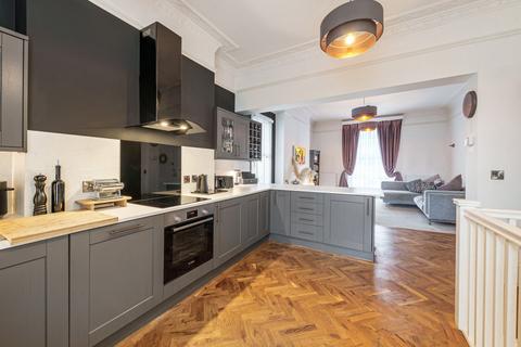 2 bedroom flat to rent, Carlton Crescent, Hampshire SO15