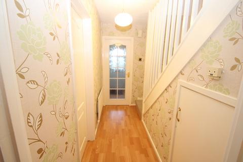 3 bedroom semi-detached house to rent, Meadow Rise