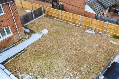 2 bedroom semi-detached house to rent, Curtis Road, Hemel Hempstead HP3