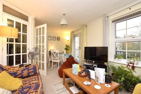 2 bedroom apartment to rent, Gravel Hill Road, Bristol BS37