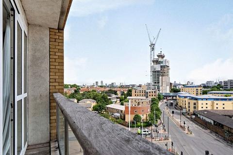 2 bedroom apartment to rent, Westferry Circus, Canary Wharf, London, E14
