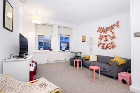3 bedroom flat to rent, Lymington Road, London NW6