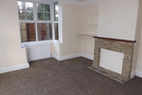 2 bedroom flat to rent, Gordon Avenue, Bognor Regis