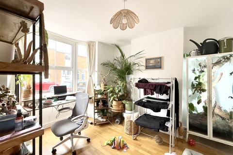 2 bedroom terraced house for sale, Wellesbourne Grove, Stratford-upon-Avon CV37