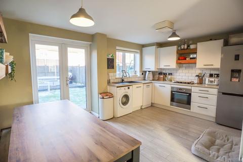 3 bedroom end of terrace house for sale, Lightning Road, Calne SN11