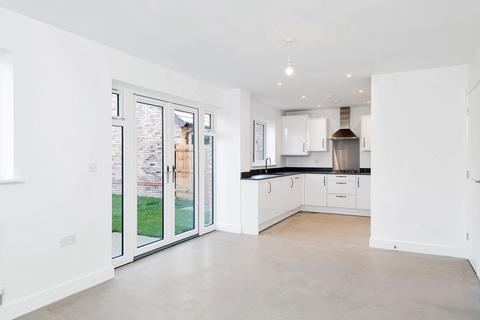 4 bedroom detached house for sale, Off Watling Street , Whitehouse park , Milton Keynes, MK8