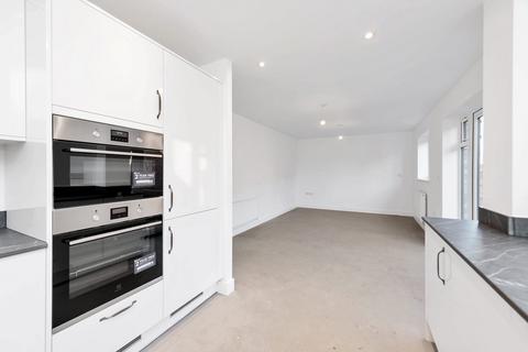 4 bedroom detached house for sale, Off Watling Street , Whitehouse park , Milton Keynes, MK8