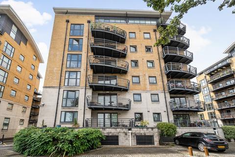 2 bedroom flat to rent, Glaisher Street Greenwich SE8