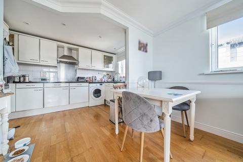 2 bedroom flat to rent, Glaisher Street Greenwich SE8