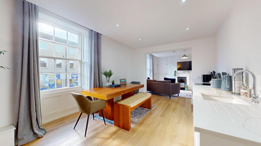 Flat-2-38-Boroughgate-KITCHENDINER 1.jpg