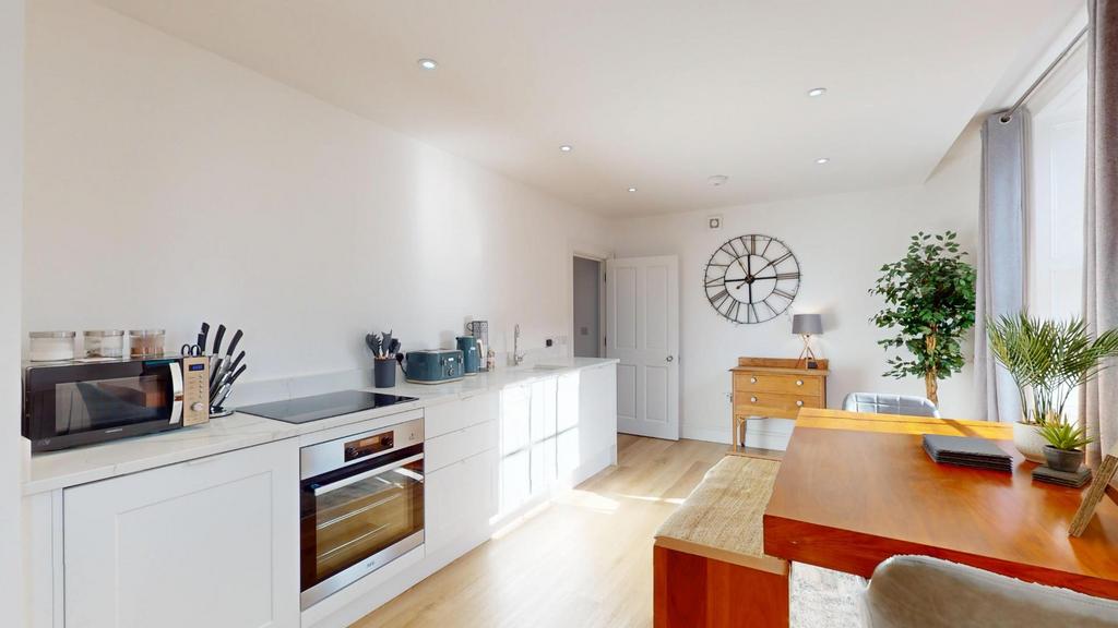 Flat-2-38-Boroughgate-KITCHEN.jpg