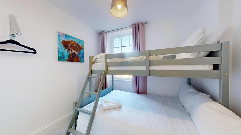 Flat-2-38-Boroughgate-BEDROOM-2.jpg