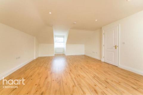 2 bedroom flat to rent, Melville Avenue, SOUTH CROYDON