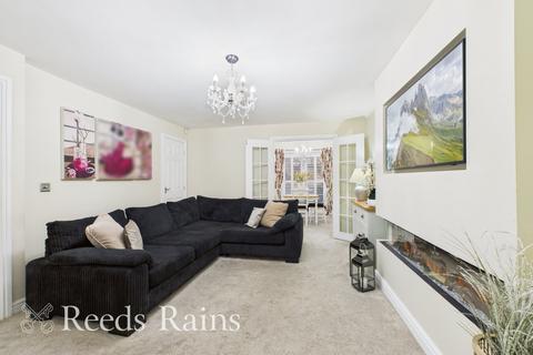 3 bedroom semi-detached house for sale, Butlers Farm Court, Lancashire PR25