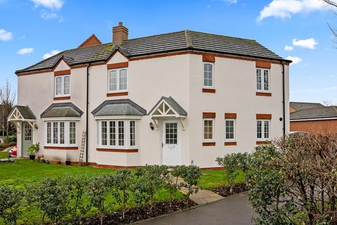 3 bedroom semi-detached house for sale, Tulip Drive, Evesham, WR11