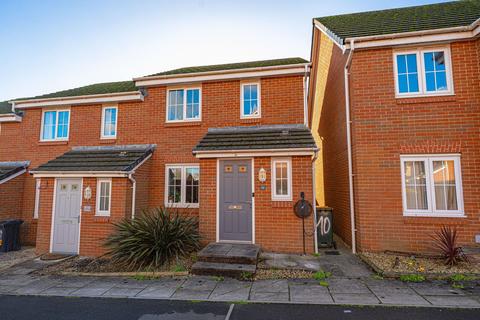undefined, Clos Marteg, Bettws, NP20