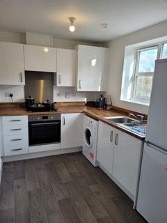 2 bedroom flat to rent, Flat 5, 43 Heroes Drive