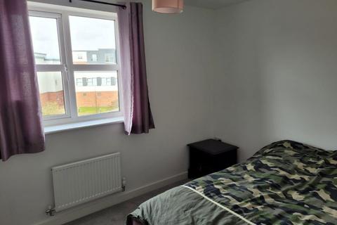 2 bedroom flat to rent, Flat 5, 43 Heroes Drive