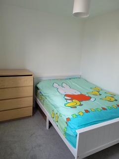2 bedroom flat to rent, Flat 5, 43 Heroes Drive