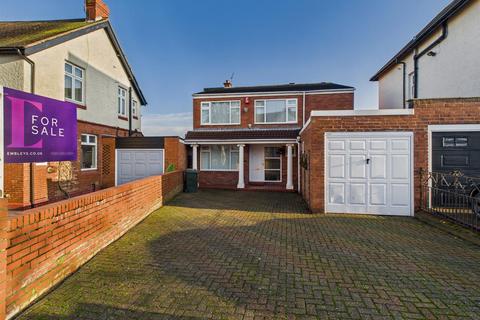 4 bedroom detached house for sale, St. Georges Crescent, Monkseaton