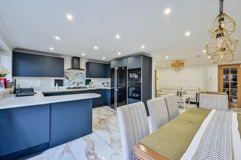 undefined, Windsor Way, Woking, GU22