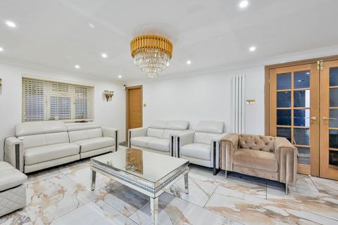 undefined, Windsor Way, Woking, GU22