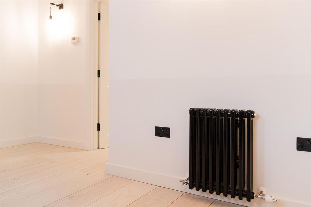 MB number 9 fonthill mews 9.jpg