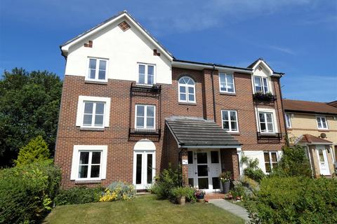 2 bedroom apartment to rent, Hazeldene Court, Tynemouth