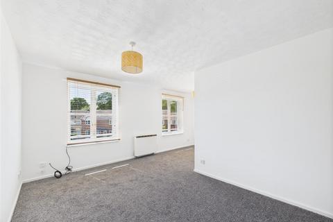 2 bedroom apartment to rent, Hazeldene Court, Tynemouth