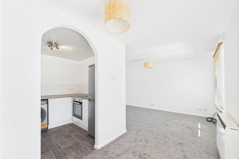 2 bedroom apartment to rent, Hazeldene Court, Tynemouth