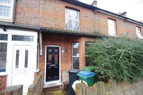 2 bedroom terraced house to rent, Watford WD18, Watford, WD24