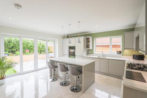 4 bedroom chalet for sale, Tollgate Road, Sedlescombe, TN33