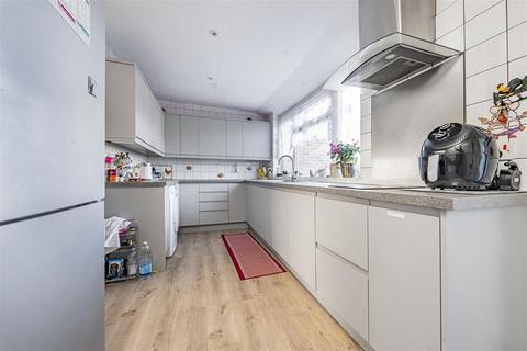 2 bedroom semi-detached house for sale, Sheepcote Road, Windsor