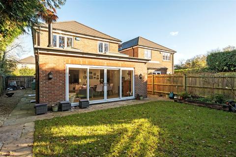 4 bedroom detached house for sale, Baker Drive, Horley RH6