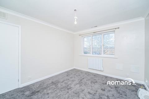 3 bedroom house to rent, Summerhouse Lane, Harmondsworth, West Drayton, UB7