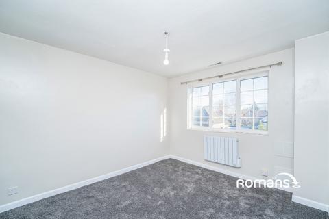 3 bedroom house to rent, Summerhouse Lane, Harmondsworth, West Drayton, UB7