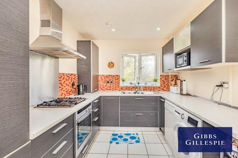 2 bedroom flat to rent, Anthus Mews, Northwood, HA6