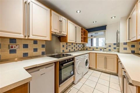 2 bedroom bungalow for sale, Elder Close, Winchester, Hampshire, SO22